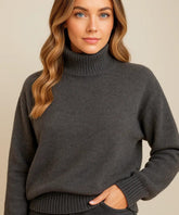 Comprar suéter tricot feminino grosso cinza escuro elegante com gola alta felpuda para looks sofisticados de inverno em promoção ZARA